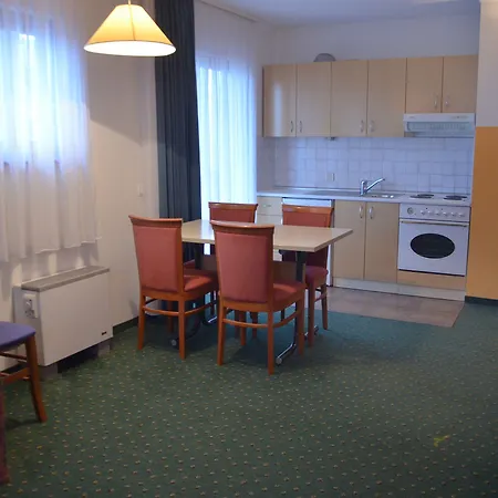 Hiša za goste Garni Zvon 3*