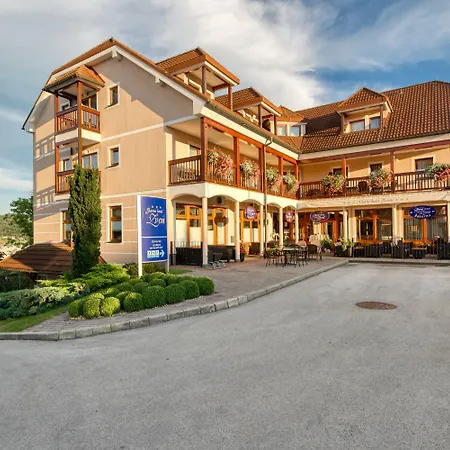 Garni Zvon Gostinjska kuća 3*