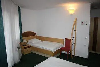 Pensión Garni Zvon 3*