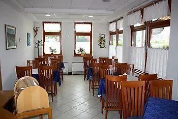 Garni Zvon Pensión 3*